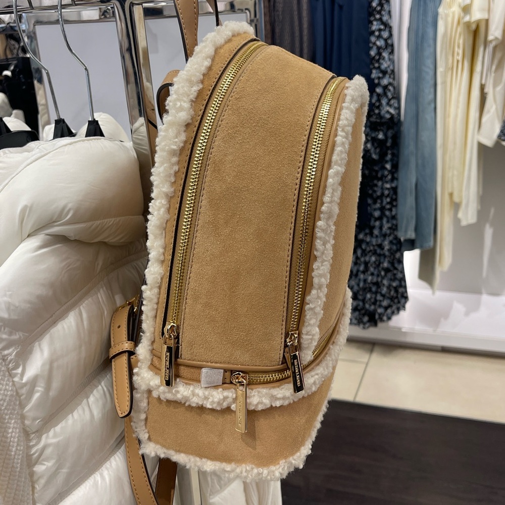 MICHAEL KORS Rhea Medium Suede and Faux Shearling Backpack
Peanut 
NWT - Picture 8 of 16